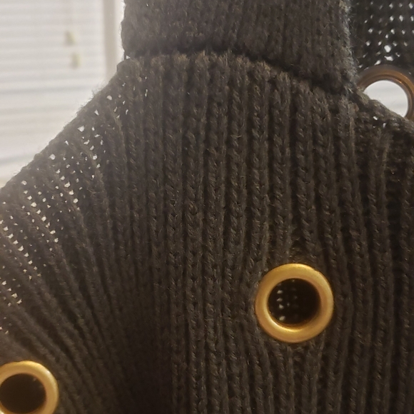 Zealand outfitters Sweater XL oversized, cold shoulder..Hunter Green - Picture 2 of 3